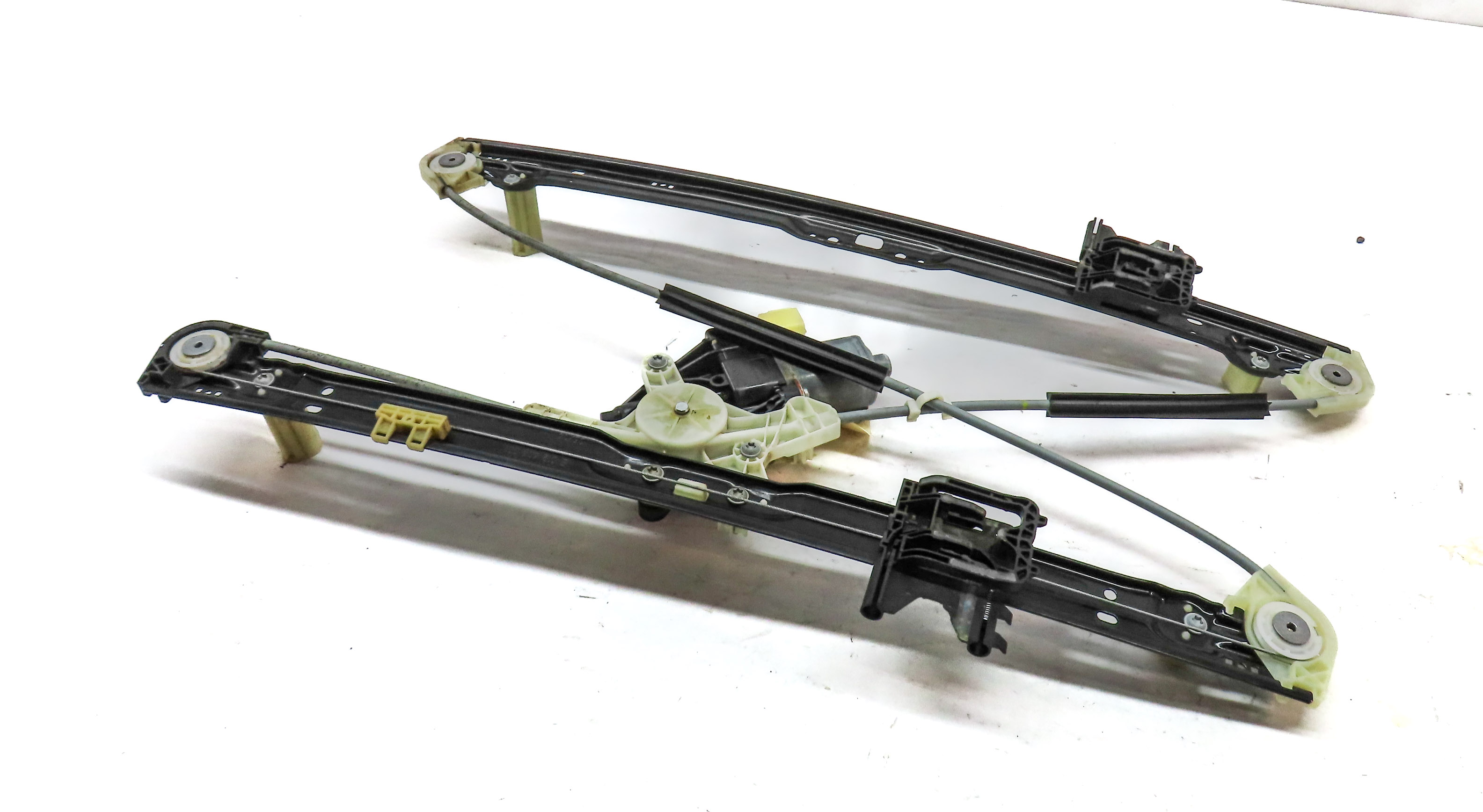 2014-2020 RANGE ROVER SPORT (L494) REAR RIGHT DOOR WINDOW REGULATOR w/ MOTOR — exact item pictured